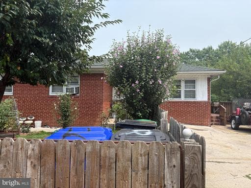 9307 ADELPHI ROAD - Photo 1