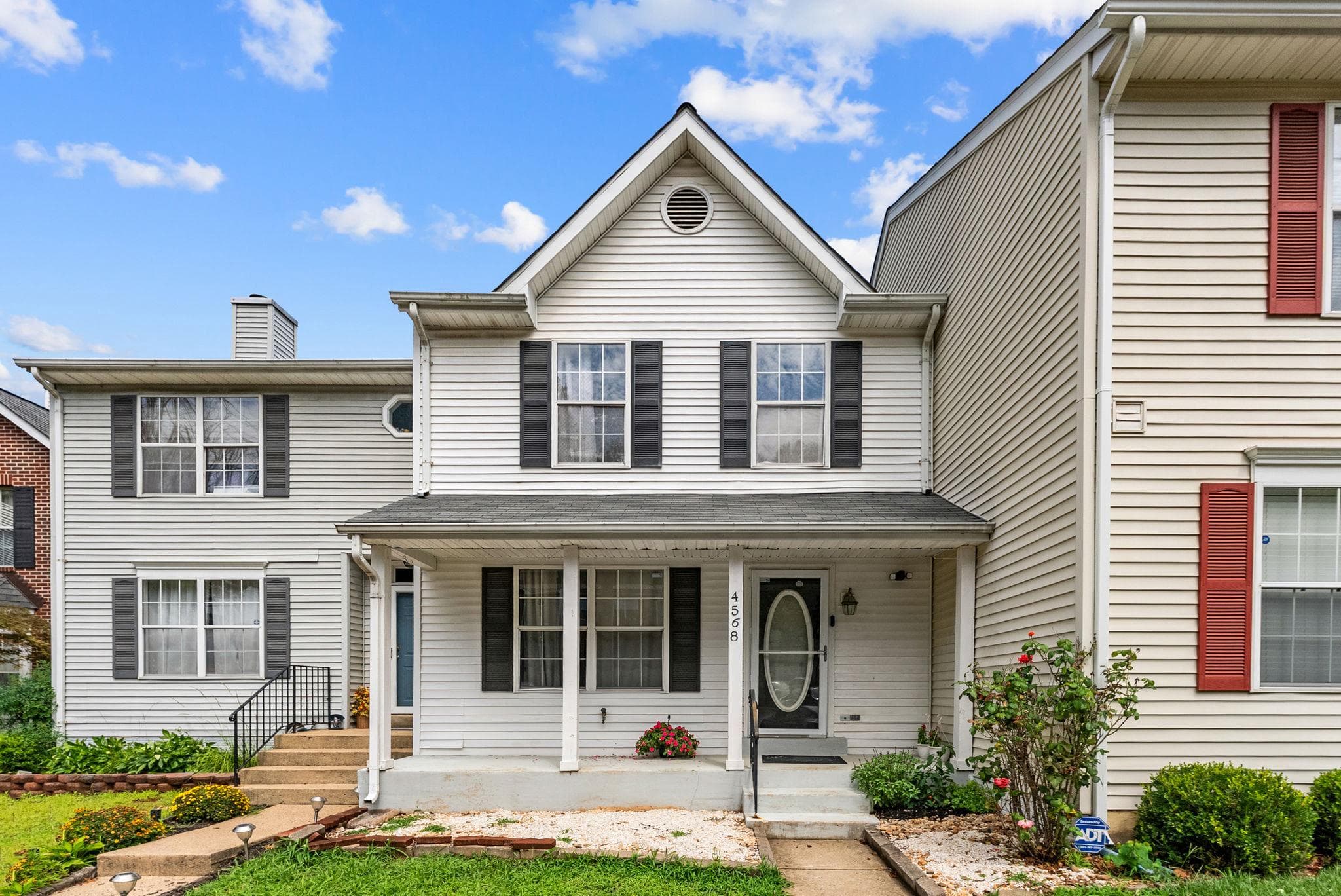 4568 Perch Branch Way, Woodbridge, VA 22193-1898, United States
