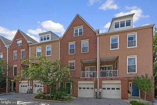 2333 CAMBRIDGE WALK