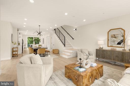 502 EDGEWOOD STREET 2