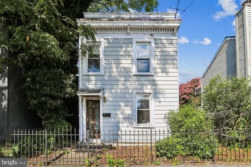 204 N PAYNE STREET - Photo 1