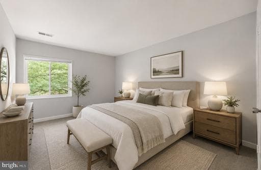 1558 NORTHGATE SQUARE 32B