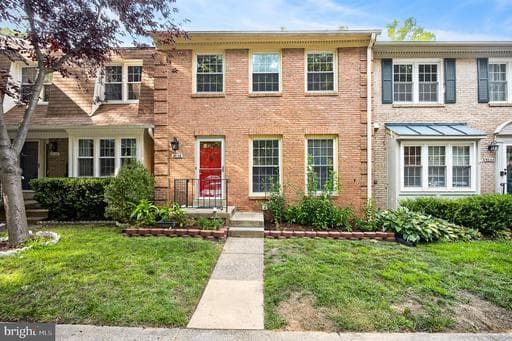 9036 ROSEWALL COURT
