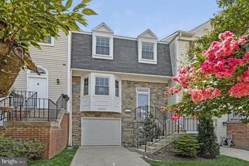 4284 Sleepy Lake Dr, Fairfax, VA 22033-2864, United States