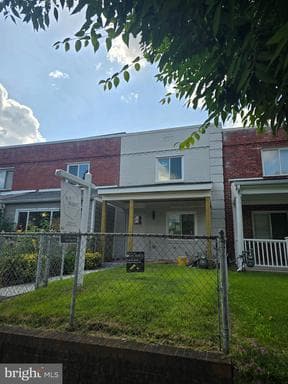 122 33RD STREET