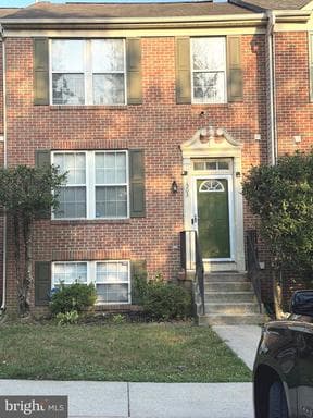 1503 TOWN VIEW COURT