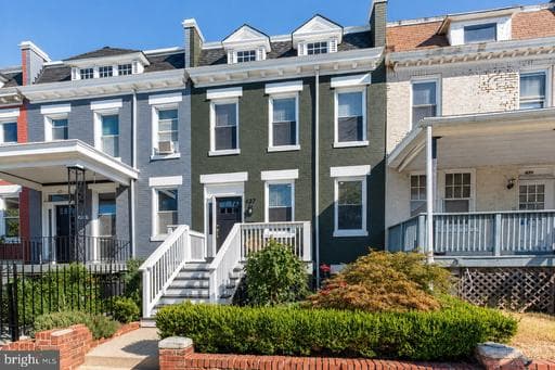 437 KENYON STREET