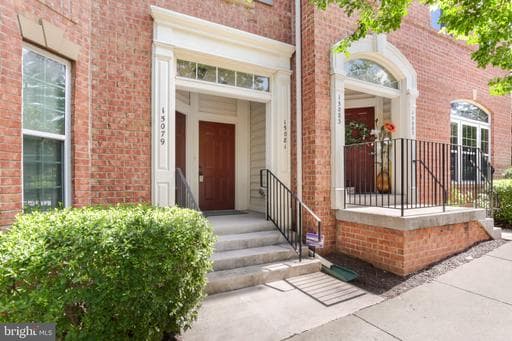 15081 Leicestershire St, Woodbridge, VA 22191-6556, United States