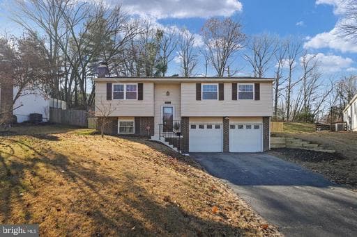16012 Normandy Ct, Woodbridge, VA 22191-4344, United States