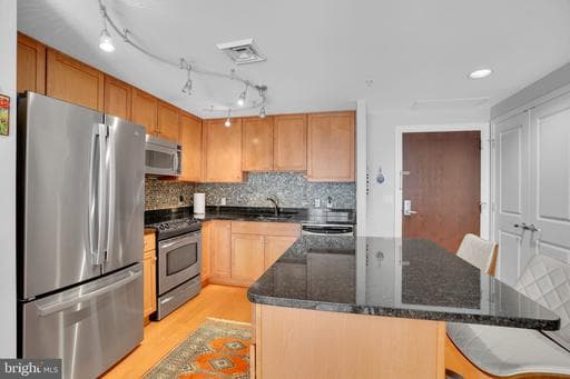 1020 HIGHLAND STREET 707