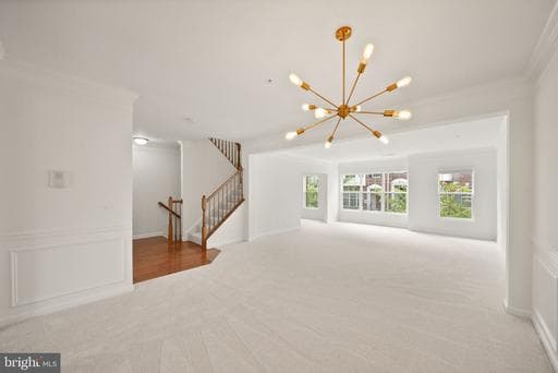 2289 Kew Gardens Dr, Woodbridge, VA 22191-6601, United States