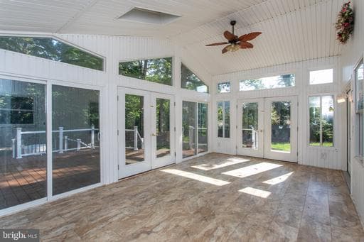 3090 HUNTINGTON CIRCLE