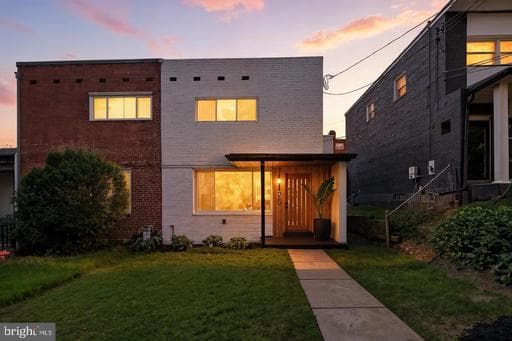 125 URELL PL NE,WASHINGTON,DC,20011,WASHINGTON