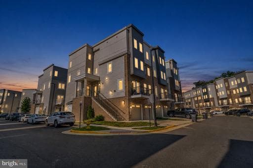 15503 Smoke Box Way, Woodbridge, VA 22191-5589, United States