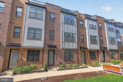 4923 CHURCHILL MEWS ALEXANDRIA VA 22304