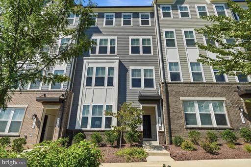 2325 Stephanie Tessa Ln, Woodbridge, VA 22191-5966, United States