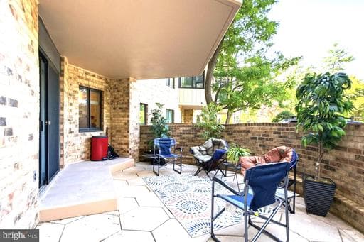 5901 Mount Eagle Dr, Alexandria, VA 22303-2503, United States
