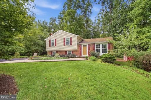 14424 Cotton Ln, Woodbridge, VA 22193-3202, United States
