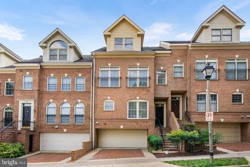 1588 N Colonial Ter, Arlington, VA 22209-1406, United States - Photo 1