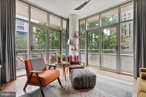 811 4TH ST NW #318,WASHINGTON,DC,20001,WASHINGTON