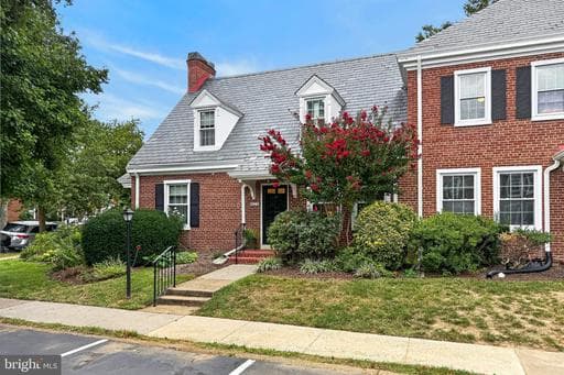 4626 34th St S, Arlington, VA 22206-1702, United States