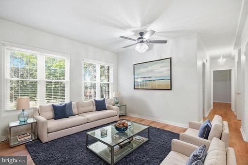 3727 Lyons Ln, Alexandria, VA 22302-2013, United States