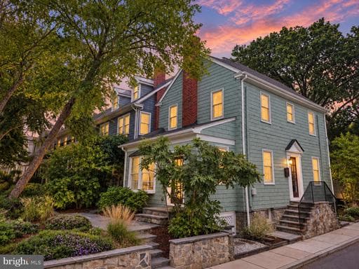 98 MONTICELLO AVENUE