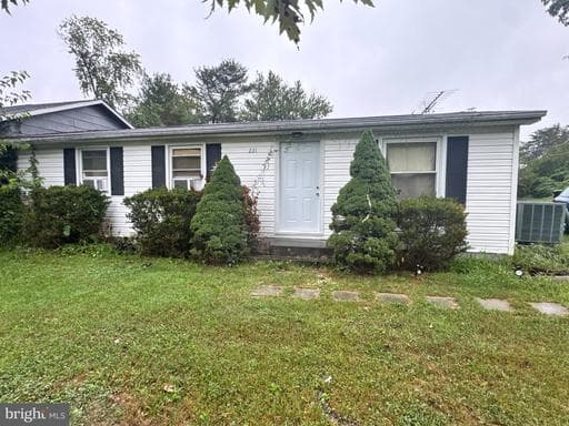 221 Broad Ave, Winchester, VA 22602-6710, United States