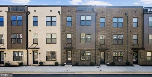105 Glass Ln, Baltimore, MD 21230-5648, United States