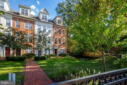 432A N Thomas ST ARLINGTON VA 22203 - Photo 1