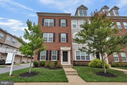 3028 Mia Ln, Upper Marlboro, MD 20774-3778, United States