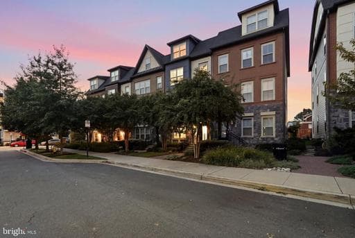 1739 13th St S, Arlington, VA 22204-4595, United States