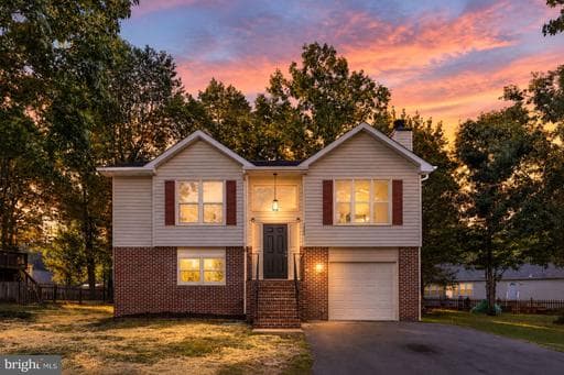 5706 Stone Meadow Dr, Fredericksburg, VA 22407-4374, United States