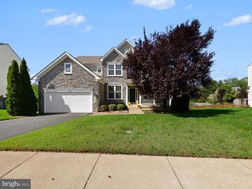 1024 W Kensington Cir, Fredericksburg, VA 22401-8003, United States