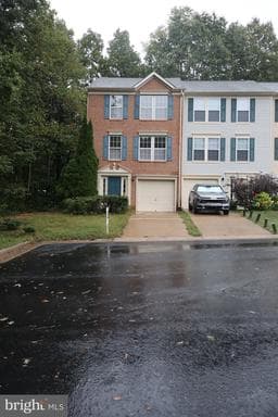 10015 Grass Market Ct, Fredericksburg, VA 22408-9211, United States