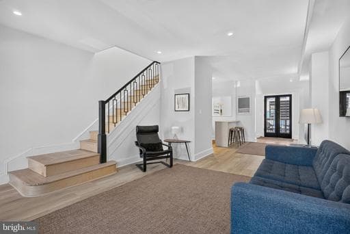 219 Douglas St NE, Washington, DC 20002-1031, United States