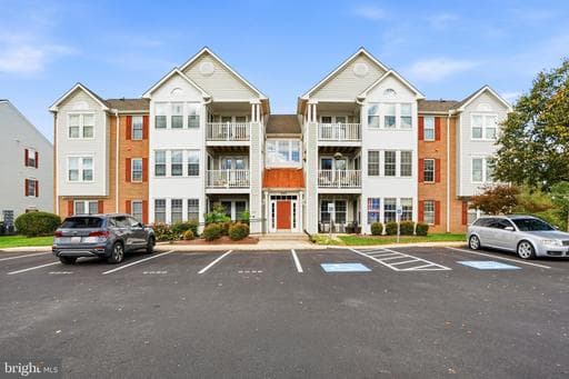 905 Blue Leaf Ct, Frederick, MD 21701-3701, United States