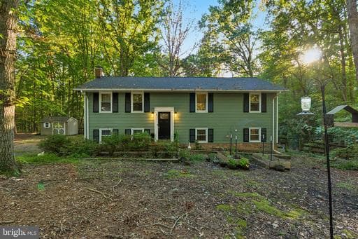 26 Woodbourne Ln, Stafford, VA 22554-6905, United States