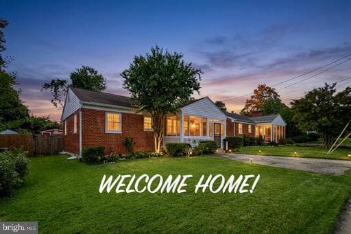 1904 Alberti Dr, Silver Spring, MD 20902-3602, United States