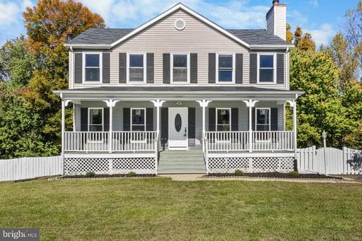 13379 Packard Dr, Woodbridge, VA 22193-3904, United States