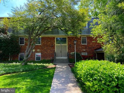 860 COLLEGE PARKWAY 202 - Photo 1