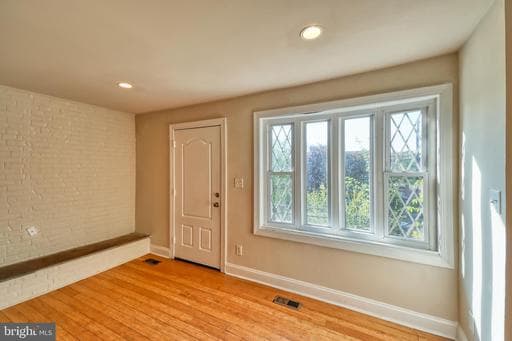 521 FOXHALL PLACE - Photo 1