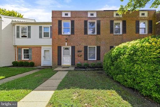 130 DUMBARTON DRIVE - Photo 1