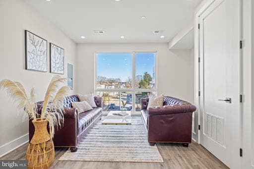 824 18TH STREET 10