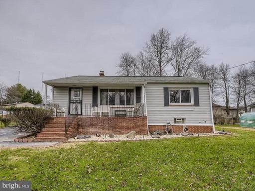 4816 VALLEY FORGE ROAD - Photo 1