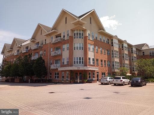 23 PIERSIDE DRIVE 203