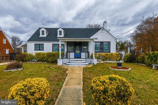 3802 CEDAR DRIVE - Photo 1