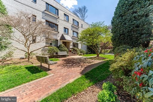 3827 DAVIS PLACE 5
