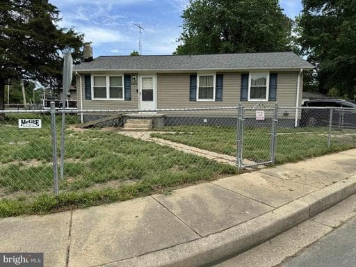 21364 CAMBRIDGE AVENUE - Photo 1