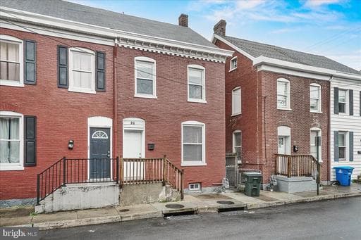 20 S LOCUST STREET